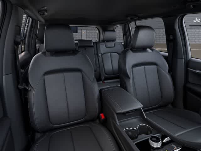Thumbnail: 2026 Jeep Grand Cherokee - 15
