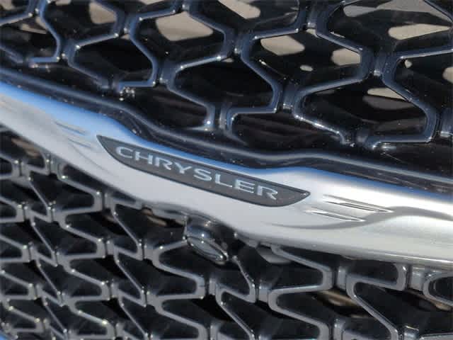 Thumbnail: 2021 Chrysler Pacifica - 12