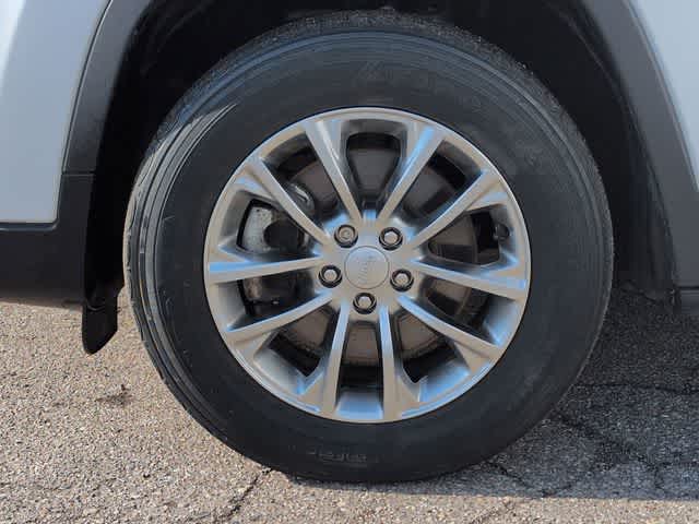 Thumbnail: 2021 Jeep Cherokee - 14