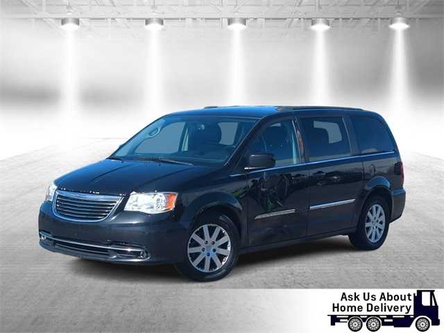 2016 Chrysler Town & Country Touring -
                  Garden City, MI