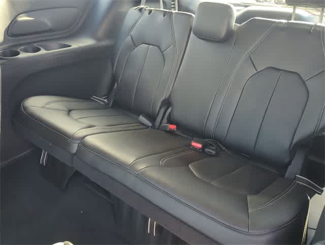 Thumbnail: 2026 Chrysler Pacifica - 20