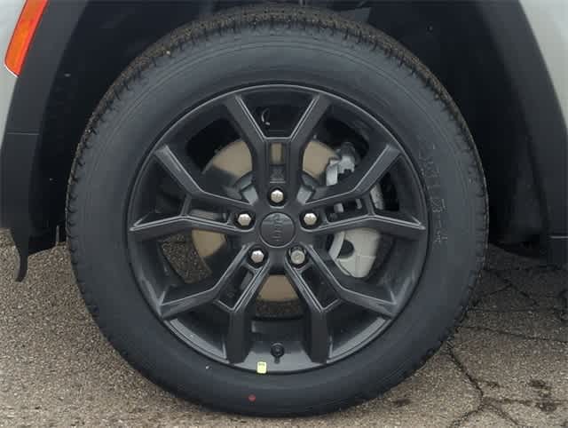 Thumbnail: 2025 Jeep Grand Cherokee - 14