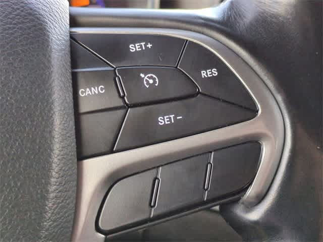 Thumbnail: 2021 Jeep Grand Cherokee - 25