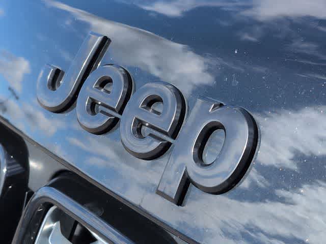 Thumbnail: 2019 Jeep Grand Cherokee - 12
