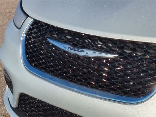 Thumbnail: 2026 Chrysler Pacifica - 12