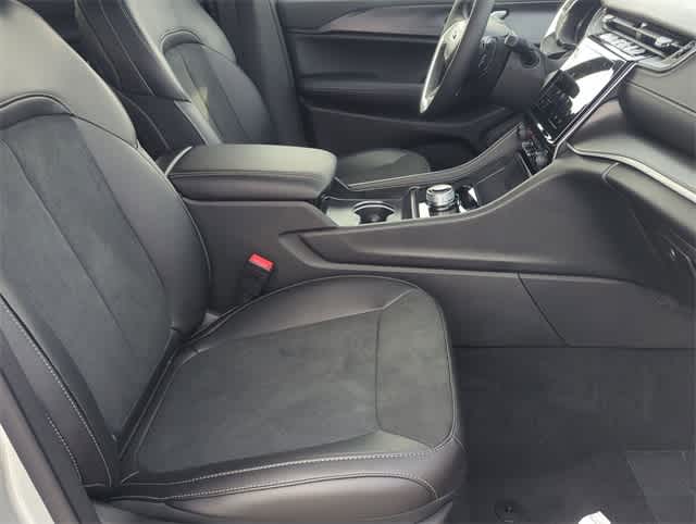 Thumbnail: 2025 Jeep Grand Cherokee L - 23