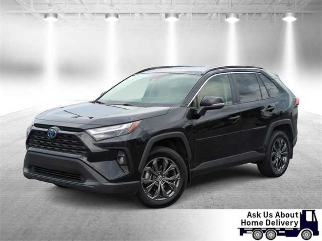 2023 Toyota RAV4 XLE Premium -
                  Garden City, MI