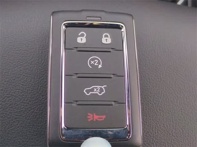 2025 Jeep Grand Cherokee Altitude 35