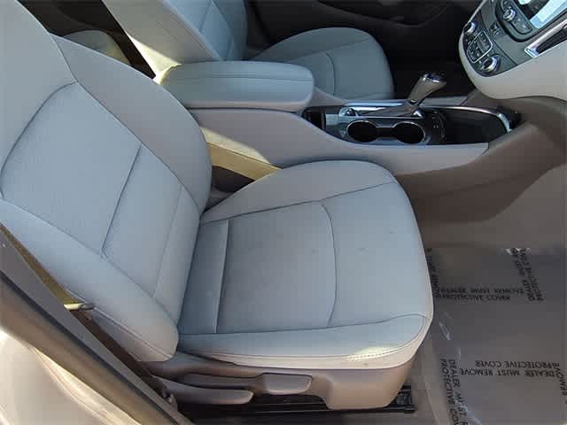 Thumbnail: 2020 Chevrolet Malibu - 22