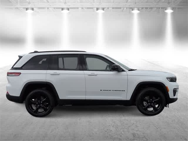 Thumbnail: 2025 Jeep Grand Cherokee - 9