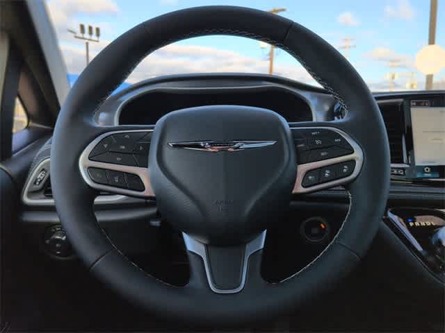 Thumbnail: 2026 Chrysler Pacifica - 27