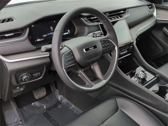 Thumbnail: 2025 Jeep Grand Cherokee - 10