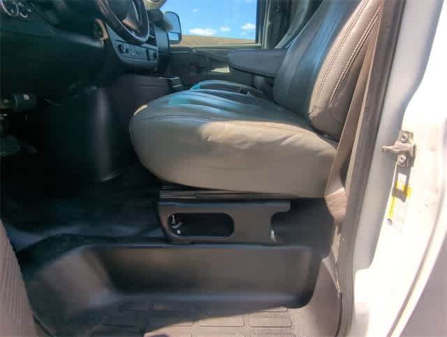 Thumbnail: 2017 Chevrolet Express - 16
