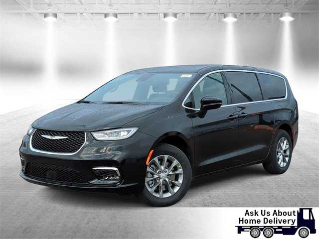 Thumbnail: 2026 Chrysler Pacifica - 1