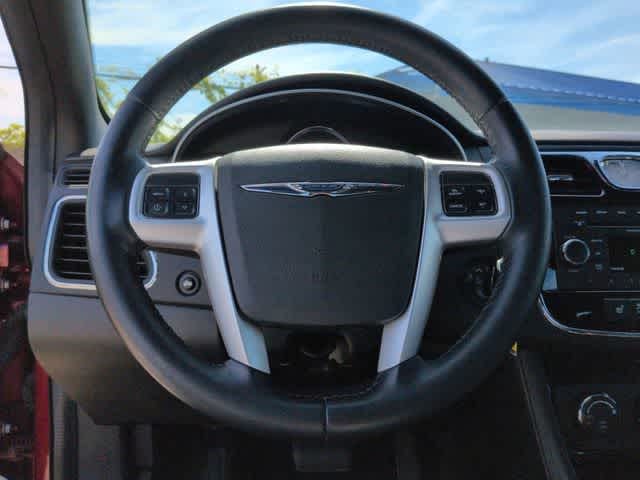 Thumbnail: 2013 Chrysler 200 - 21