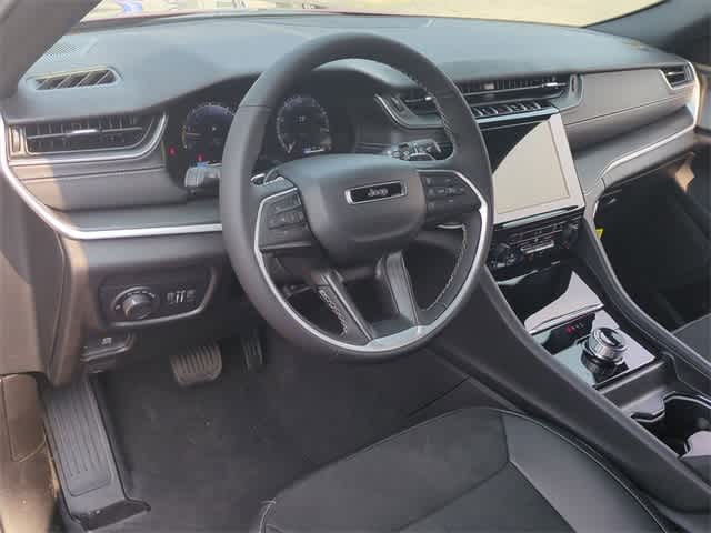 2025 Jeep Grand Cherokee Altitude 10