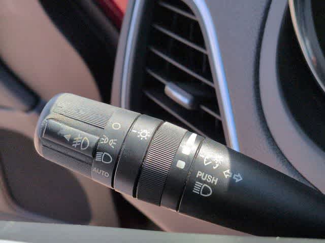 Thumbnail: 2013 Chrysler 200 - 25