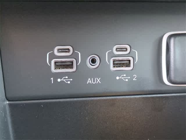 Thumbnail: 2025 Jeep Grand Cherokee - 33