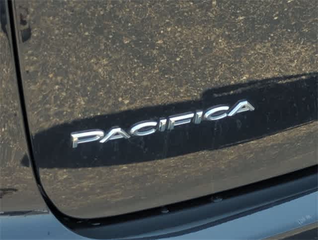 Thumbnail: 2023 Chrysler Pacifica - 13