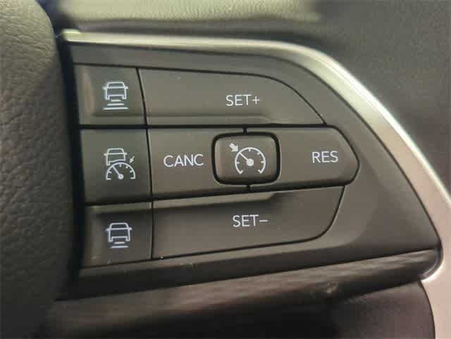 Thumbnail: 2025 Jeep Grand Cherokee L - 24