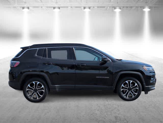 Thumbnail: 2023 Jeep Compass - 9