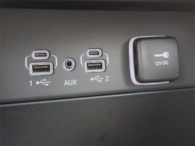 Thumbnail: 2025 Jeep Grand Cherokee - 32