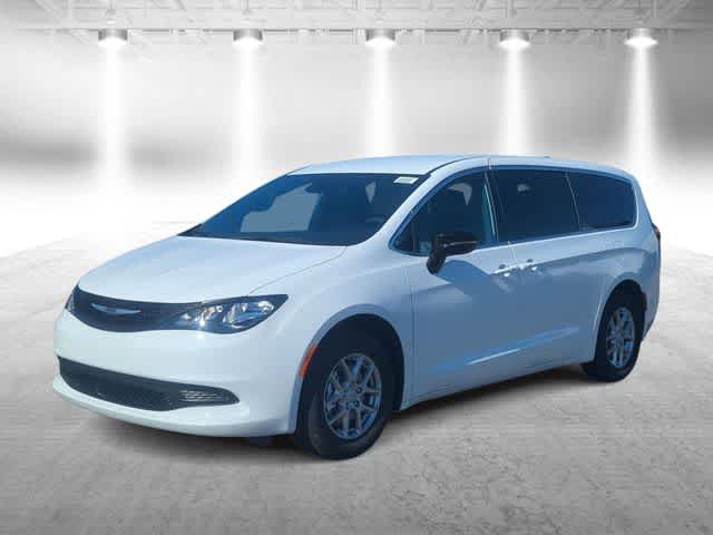 Thumbnail: 2026 Chrysler Voyager - 4