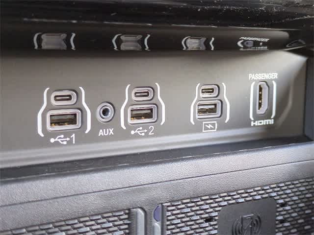 Thumbnail: 2026 RAM 1500 - 33