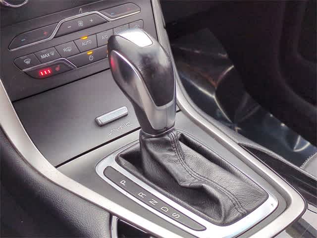 Thumbnail: 2016 Ford Edge - 30