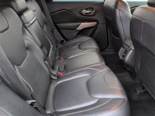 Thumbnail: 2018 Jeep Cherokee - 21