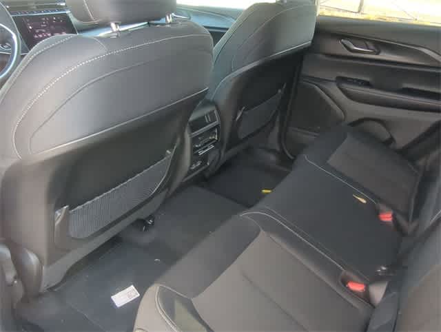 Thumbnail: 2025 Jeep Grand Cherokee - 18