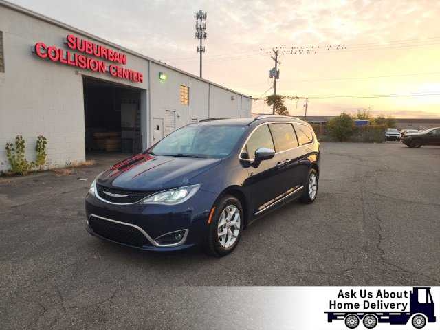  Chrysler Pacifica