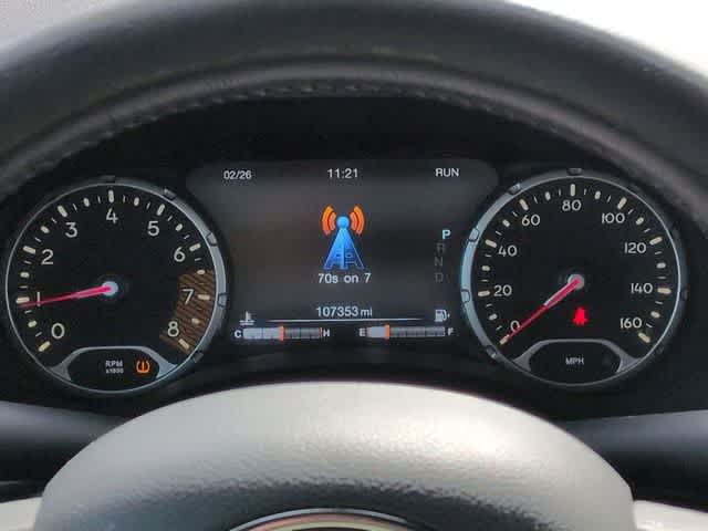 Thumbnail: 2020 Jeep Renegade - 32