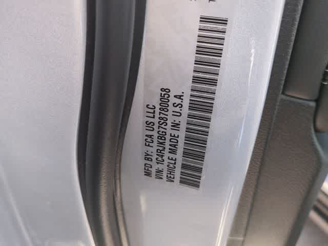 Thumbnail: 2025 Jeep Grand Cherokee L - 38