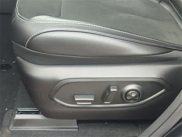 Thumbnail: 2025 Jeep Grand Cherokee - 17