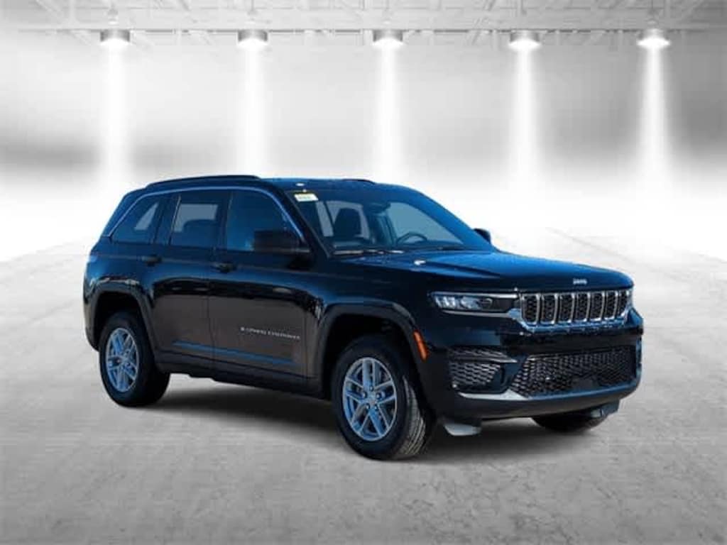 New 2025 Jeep Grand Cherokee Laredo X Sport Utility