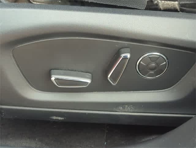 Thumbnail: 2020 Ford Explorer - 17