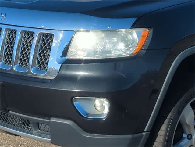 Thumbnail: 2011 Jeep Grand Cherokee - 11