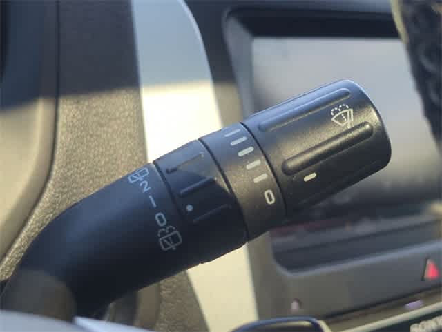 Thumbnail: 2014 Ford Explorer - 28