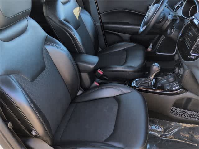 Thumbnail: 2018 Jeep Compass - 21