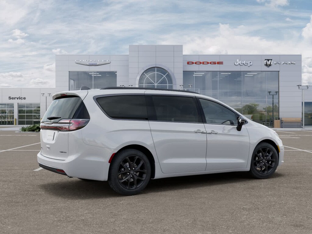 New 2026 Chrysler Pacifica Limited Passenger Van