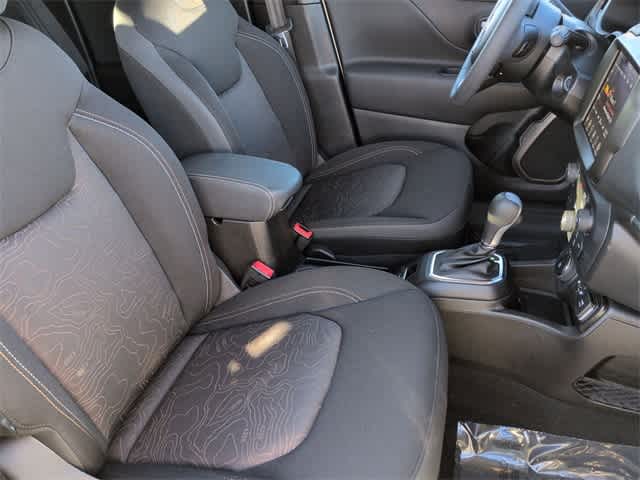 Thumbnail: 2023 Jeep Renegade - 22