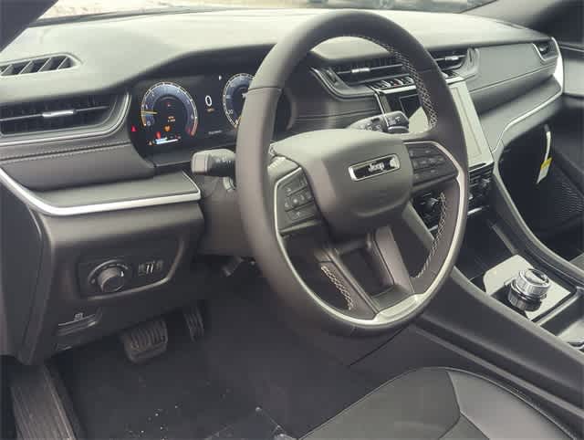 Thumbnail: 2025 Jeep Grand Cherokee - 10