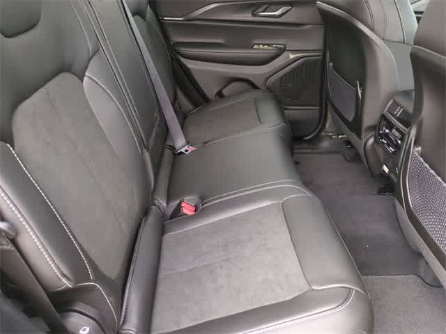 2025 Jeep Grand Cherokee Altitude 22