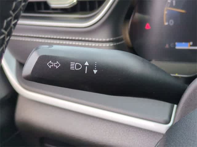 2025 Jeep Grand Cherokee Altitude 29