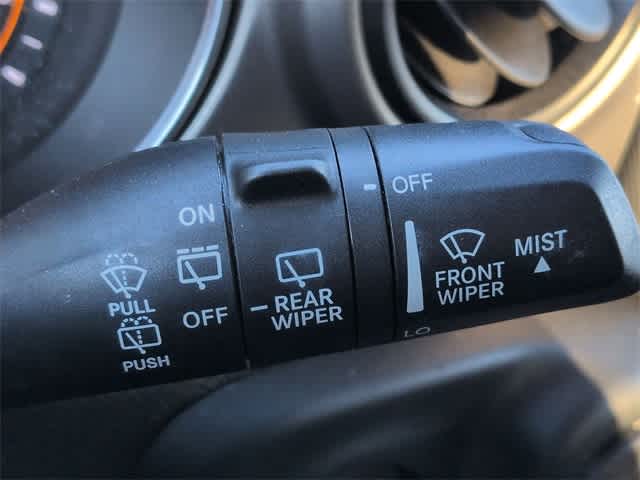 Thumbnail: 2019 Jeep Wrangler - 24