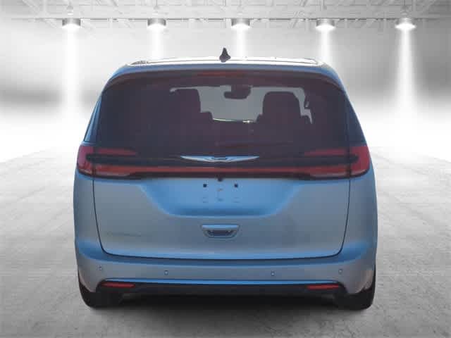 Thumbnail: 2026 Chrysler Pacifica - 7