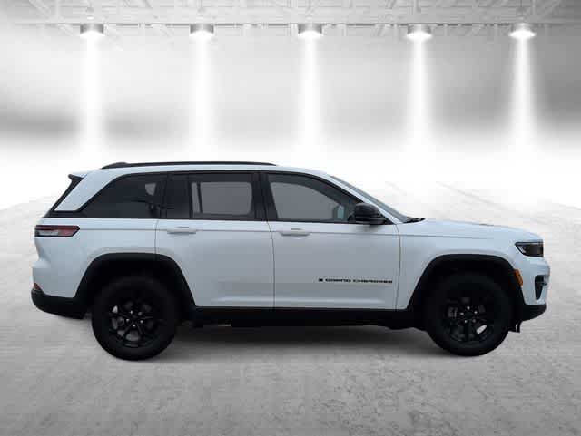 Thumbnail: 2025 Jeep Grand Cherokee - 9