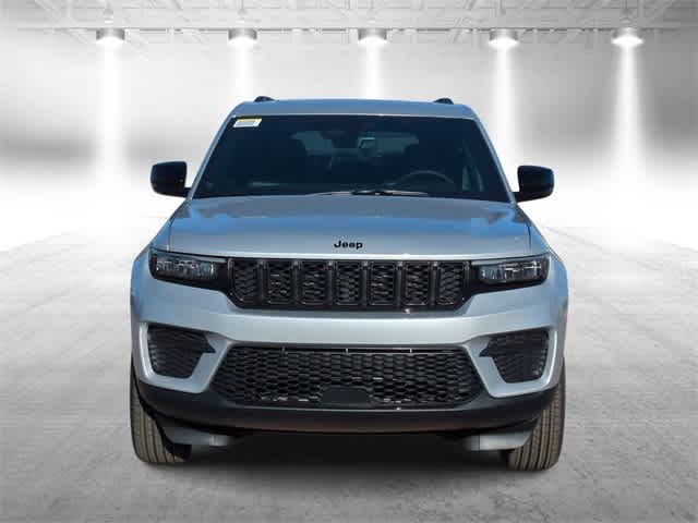 Thumbnail: 2025 Jeep Grand Cherokee - 3