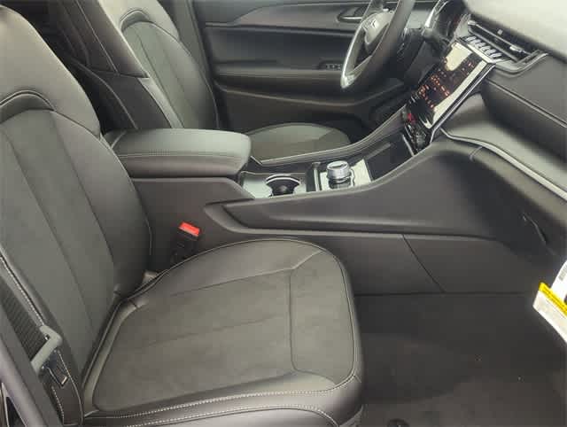 Thumbnail: 2025 Jeep Grand Cherokee - 23